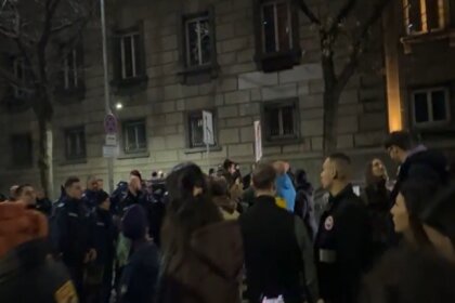 Хиляди блокираха центъра на София през нощта