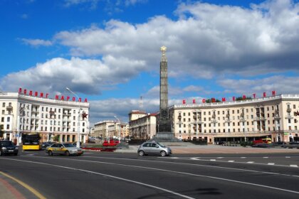 Лукашенко освободи 123 затворници, САЩ свалят санкциите