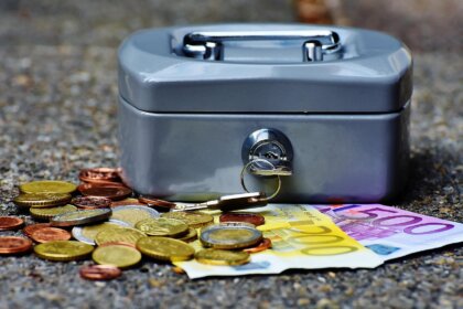 Помощите за хора с увреждания скачат с близо 20% от януари