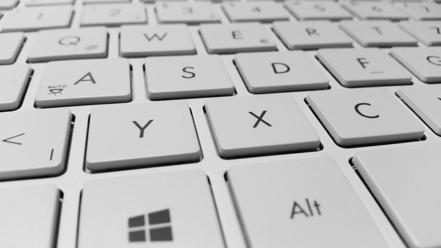 Новият договор с Microsoft за държавната администрация буди опасения за дигиталния суверенитет