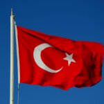 Властите в Турция искат имунитета на Йозгюр Йозел