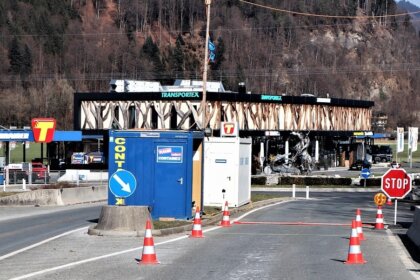 Петдесет камиона блокирани на Гюешево заради македонската блокада