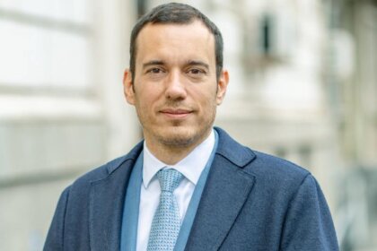 Терзиев поиска незабавна охрана за кмета на Бистрица след палежа