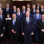 Дванадесет министри се връщат в парламента след смяната на кабинета