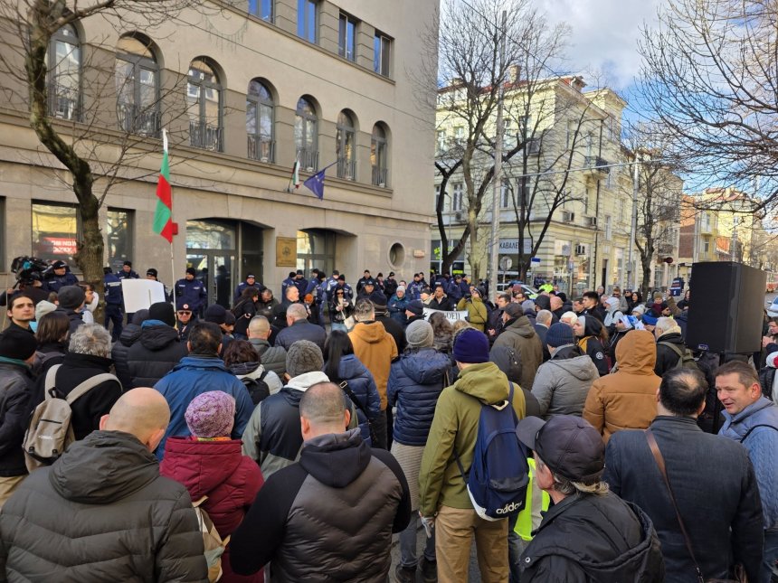 Протести в София заради кризата с главния прокурор