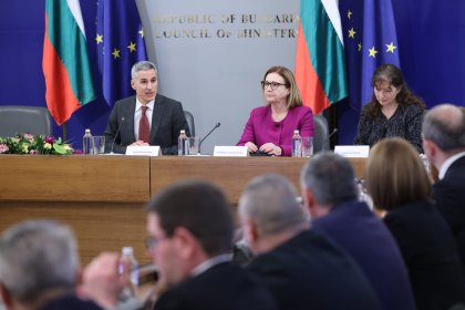 Гюров настоява за безпристрастност и строг контрол на изборите от областните управители