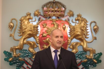 Фейсбук групи за Румен Радев пренаредени за една нощ, онлайн подкрепата за президента избухнаsensika-samnitelna-masova-podkrepa-za-rumen-radev-vav-feysbuk