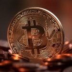 Биткойнът прескочи 68 000 долара след потвърждението за смъртта на Хаменей