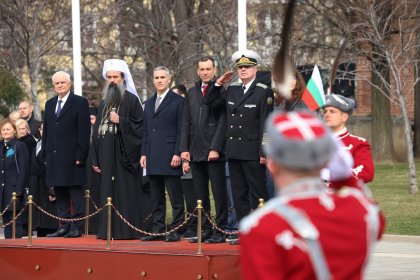 София отбеляза Трети март с флаг, гвардейци и заря