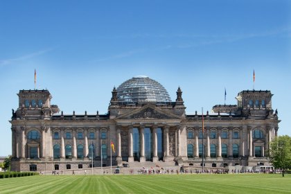 AfD настигна консерваторите на Мерц в последно проучване