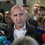 Копринков в неплатен отпуск като президентски секретар