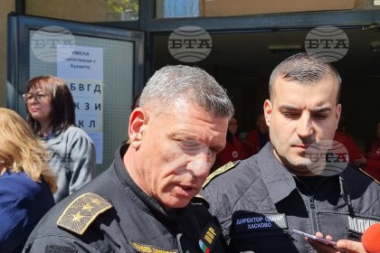 Кметове, уличени в схеми за купуване на гласове: пари се предлагат дори на ученици