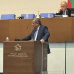 Всеки ден сигнали за нарушения заливат социалното министерство, потвърди служебният министър Хасан Адемов