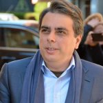 Асен Василев към партията на Радев: "Пак ли ще мълчите за охраната на Пеевски и Борисов?"