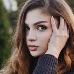 Анна Бодакова: Окуражаваха поколението ми да се махне от България