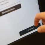 В Кюстендил доставиха новите паравани за изборите на 19 април