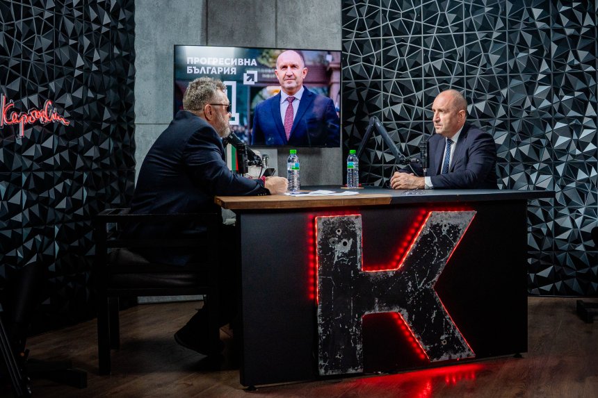Полина Паунова: Румен Радев изглежда съвсем убеден, че в последна сметка ще управлява с ГЕРБ