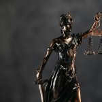 Прокурорка заплашва в центъра на София: „Ще ти съсипя живота!“