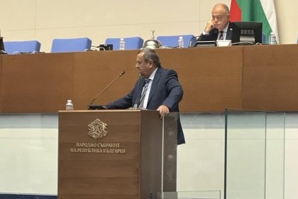 Опитите за спиране на купения вот не спират