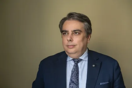 Василев: Готвим антикризисен пакет срещу енергийната криза и връщаме парите на майките и младите семейства