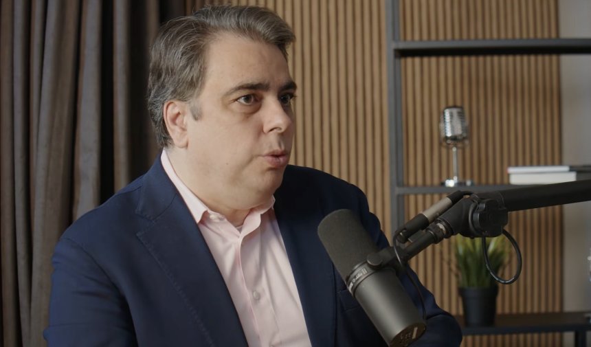 Василев: Приоритет е антикризисен пакет за доходите — борбата срещу Борисов и Пеевски е необратима
