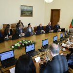 Правителството се изправя срещу съдебните шамари срещу журналисти
