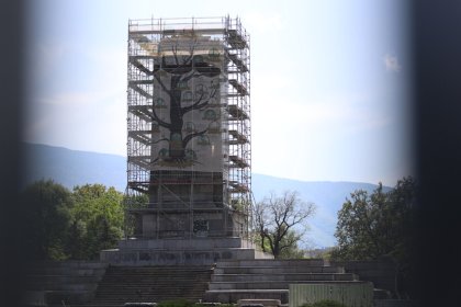 Събарят окончателно паметника на Съветската армия