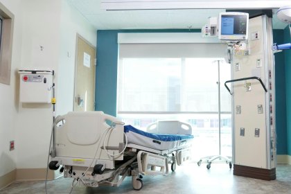 Две млади жени с рядък енцефалит спасени в Александровска