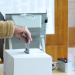 Машините за гласуване тръгнаха към над 9300 секции преди изборите