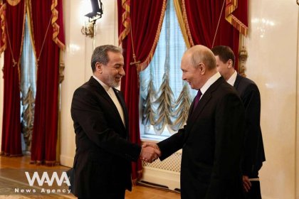 Иранският външен министър оцени високо връзките с Русия след среща с Путин в Санкт Петербург