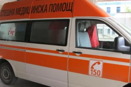 Пешеходец загина на място, блъснат от кола в Поповица