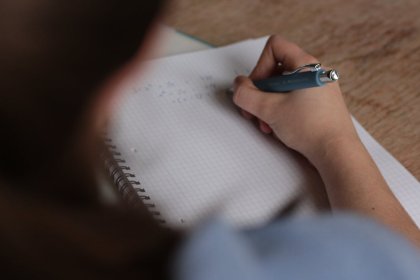 Вариант 2 се падна на втората матура – близо 24 000 зрелостници днес на изпит