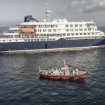 Трима пътници със съмнения за хантавирус от круизен кораб, евакуирани към Европа