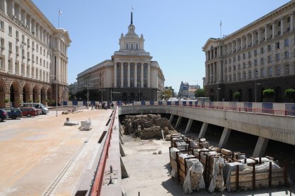 Ремонт на ремонта на провала: кой наистина счупи Ларгото