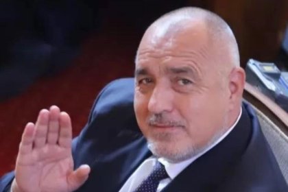 Борисов прави алтернативно правителство