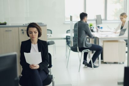 Почасов трудов стаж и нови ограничения: Големите сблъсъци в Бюджет 2026
