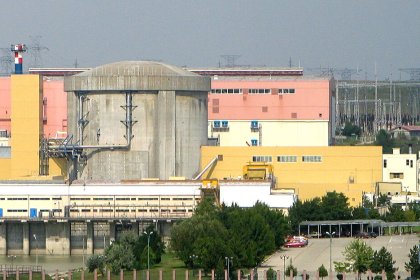 Критично ниски нива на Дунав: Сушата блокира АЕЦ в Румъния