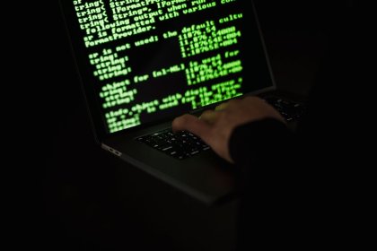 Хакери източиха лични и медицински данни на 19 милиона поляци