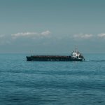Кораб под обстрел край Йемен, британска агенция предупреждава за опасност