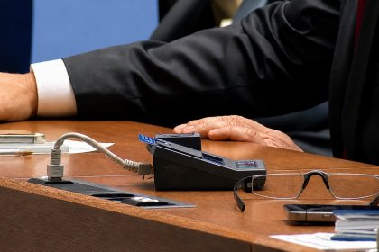 Извънредно заседание на Народното събрание за законови промени и ПВУ
