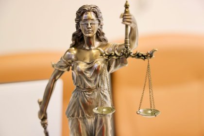 Магистрати сигнализират за натиск от „джуджетата“ преди вота за ВСС
