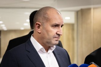 Румен Радев: Призовавам за усилена работа, приемаме Бюджет 2027 навреме