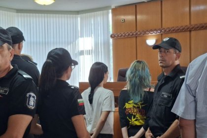 Още трима непълнолетни обвинени за убийството в Пловдив