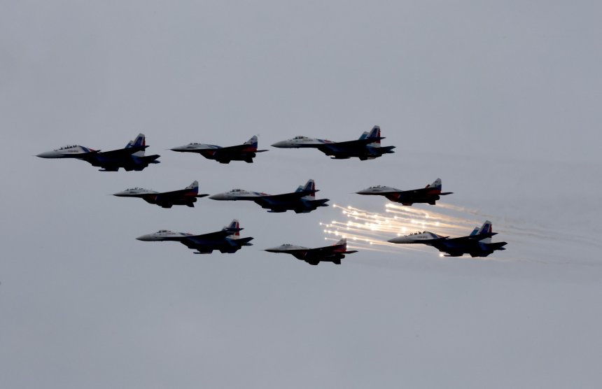 Само МиГ-29 пазят небето – новите F-16 пак се бавят