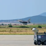 Безмер остава спокоен: Няма нови протести заради американските самолети
