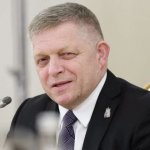 Фицо пристигна в София за официални разговори
