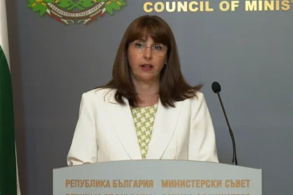 Кабинетът одобри нов механизъм за минималната заплата и промени в семейните помощи за деца