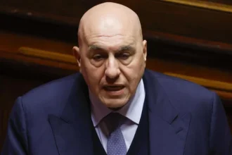 Военният министър на Италия посети „Безмер“